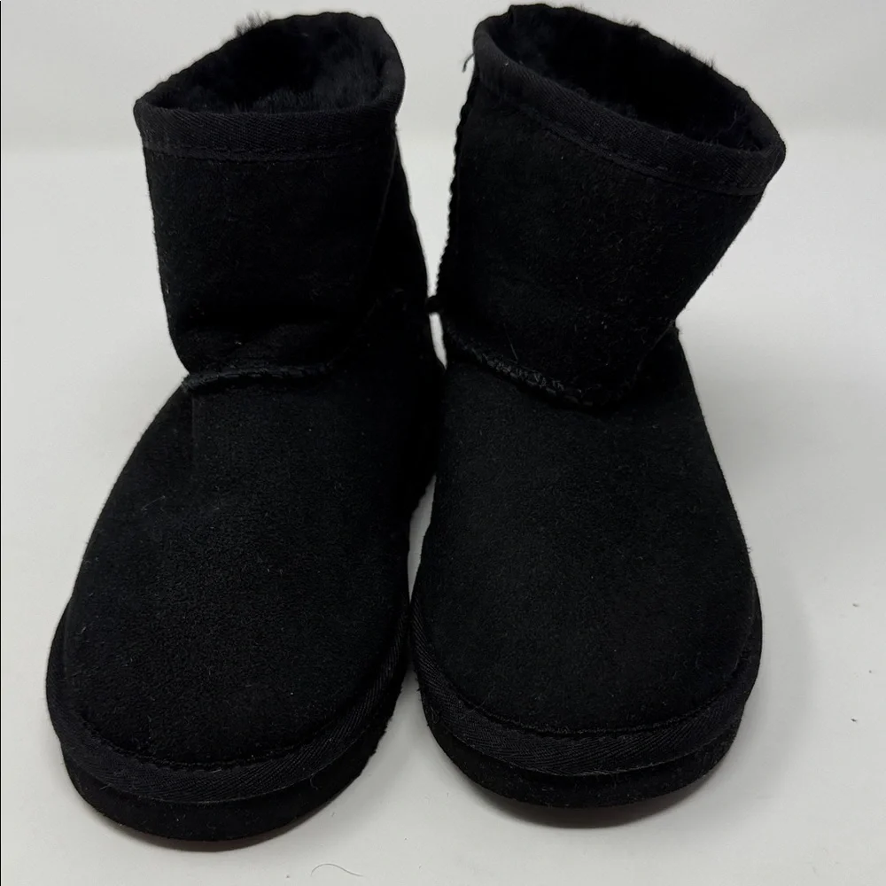 Cozy Black Suede Boots size 27/28 Kids